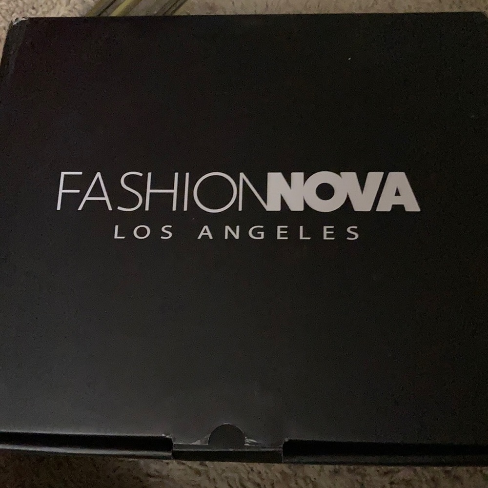 Boots - Picture 3 of 3